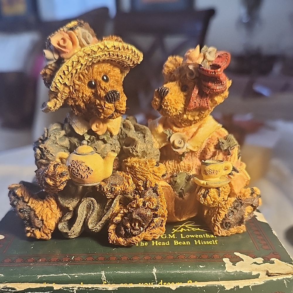Boyds Bears and Friends Fugurine